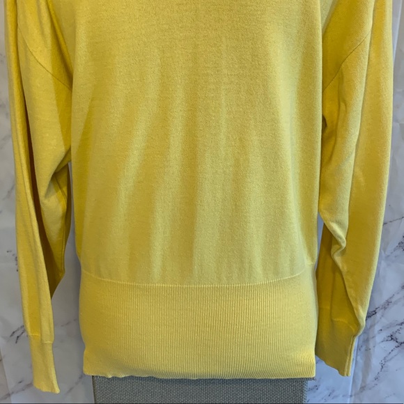 Vintage | Yellow Turtleneck Sweater - Picture 11 of 12